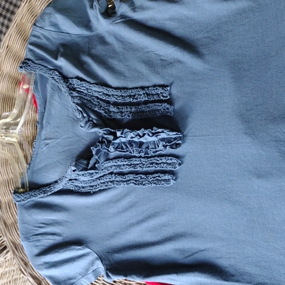 2  Loft Ruffly tops - Picture 4 of 6